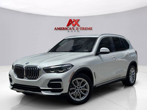 Used 2022 BMW X5 xDrive40i w/ Premium Package AWD/4WD image 1