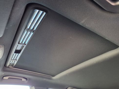 Used 2025 Mercedes-Benz GLE 450e BASE 4MATIC image 28