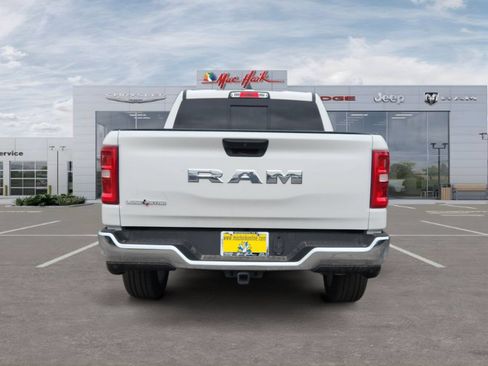 New 2026 RAM 1500 2WD Crew Cab image 4