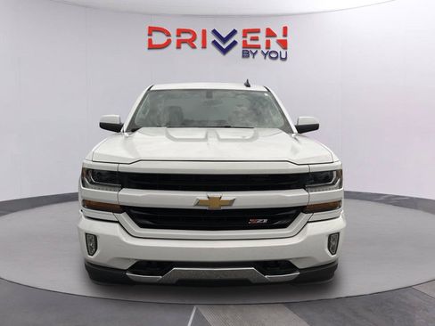 Used 2018 Chevrolet Silverado 1500 LT w/ All Star Edition AWD/4WD image 9