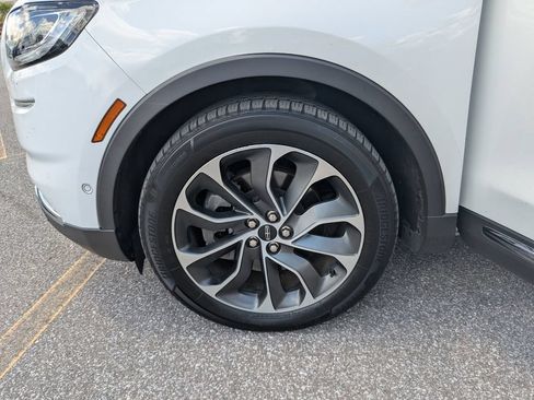 Used 2021 Lincoln Nautilus Reserve w/ Equipment Group 201A AWD/4WD image 31