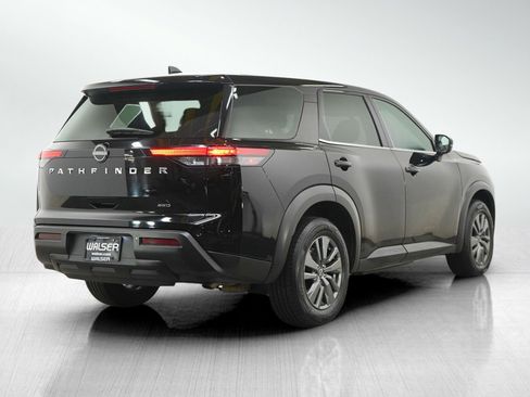 Used 2022 Nissan Pathfinder S AWD/4WD image 5