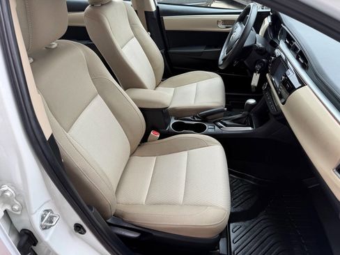 Used 2016 Toyota Corolla LE image 9