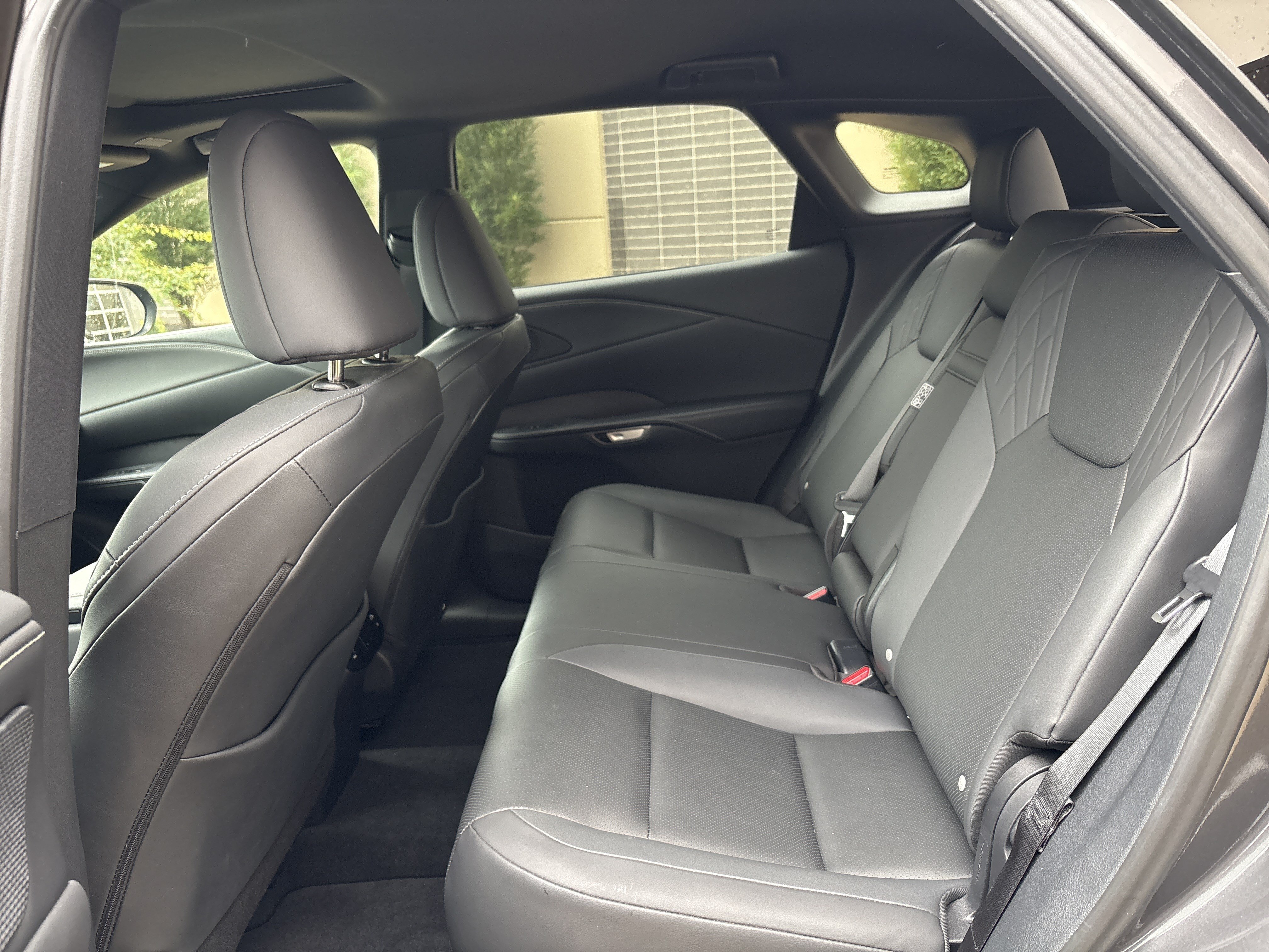 Used 2024 Lexus RX 350h w/ Accessory Package (Z1) AWD/4WD image 31