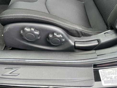 Used 2014 Nissan 370Z Coupe RWD image 14