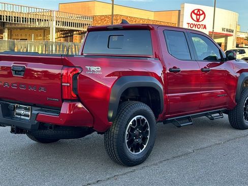 New 2025 Toyota Tacoma TRD Off-Road image 9