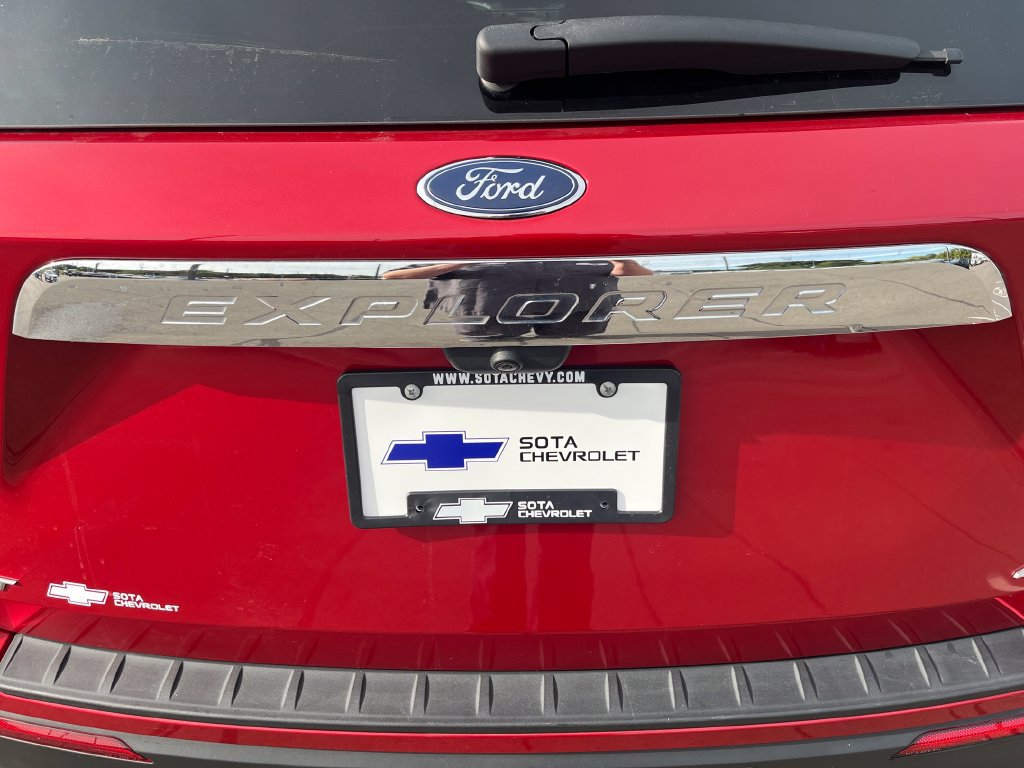Used 2024 Ford Explorer XLT w/ Equipment Group 202A AWD/4WD image 36