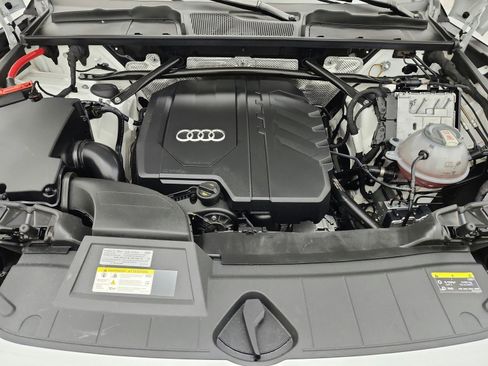 Used 2023 Audi Q5 2.0T Premium Plus w/ Premium Plus Package AWD/4WD image 17