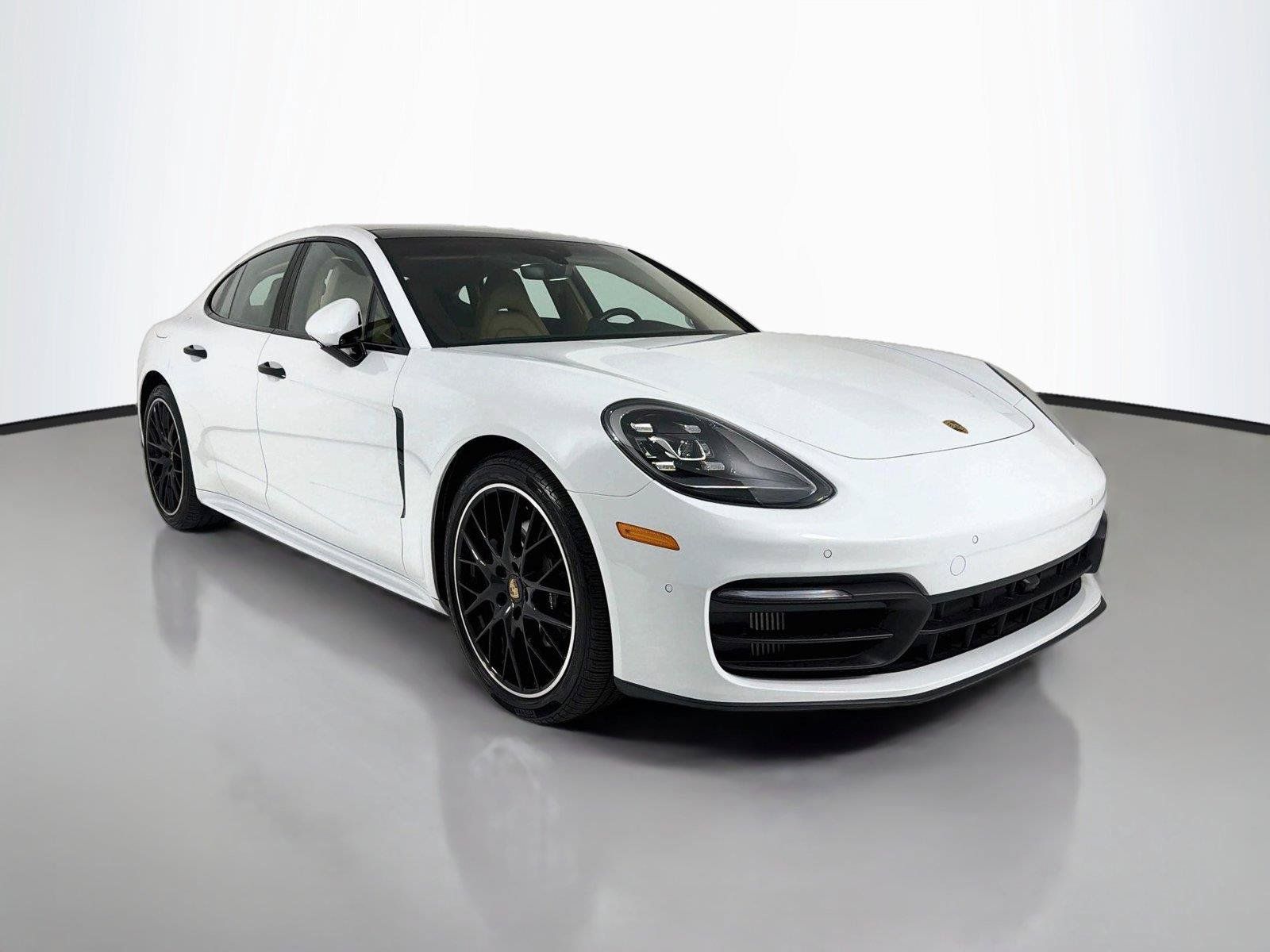 Used 2022 Porsche Panamera 4 AWD/4WD image 31