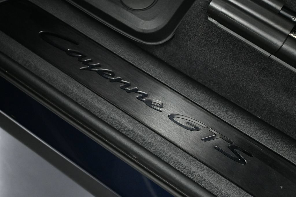 Certified 2026 Porsche Cayenne GTS AWD/4WD image 42