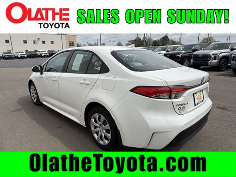 Certified 2024 Toyota Corolla LE FWD image 3