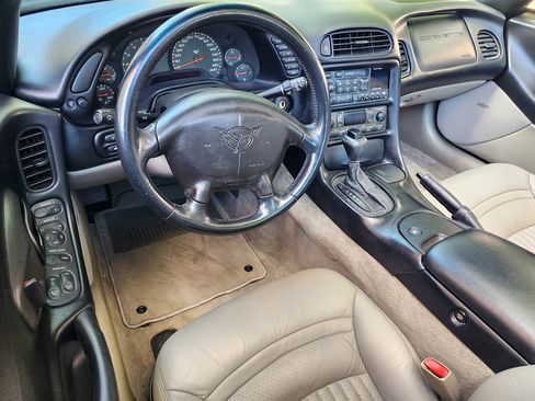 Used 1998 Chevrolet Corvette Coupe w/ Memory Pkg RWD image 20