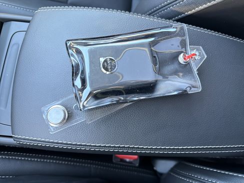 Certified 2025 Volvo XC40 B5 Plus image 16