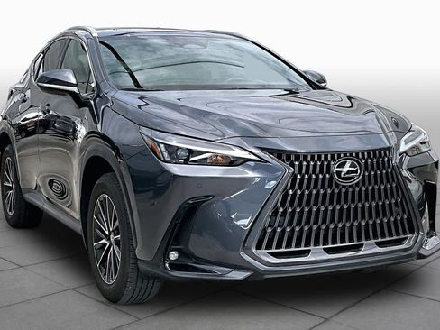 Used 2024 Lexus NX 250 FWD image 3