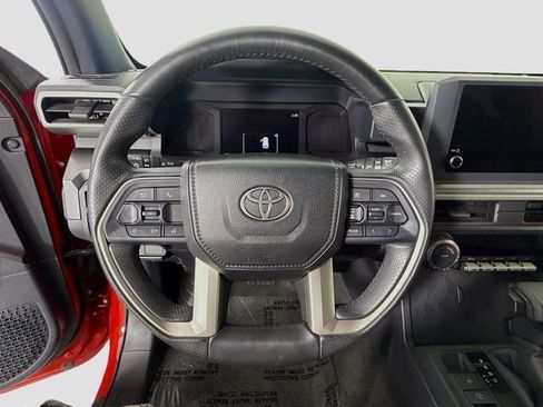 Certified 2025 Toyota 4Runner SR5 AWD/4WD image 13