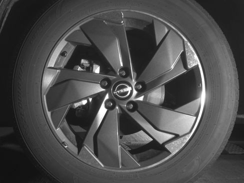 Used 2025 Nissan Rogue SV FWD image 12