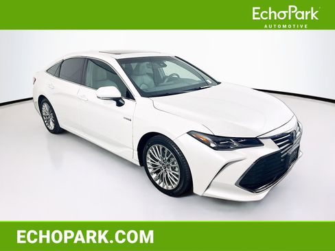 Used 2020 Toyota Avalon Limited w/ Advanced Safety Package FWD image 1