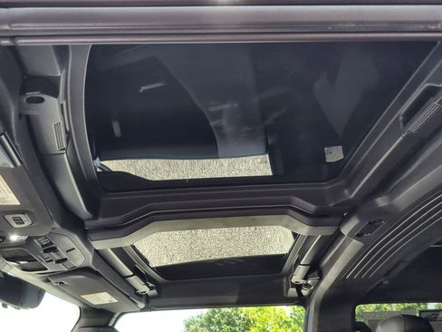 Used 2026 GMC Hummer EV SUV AWD/4WD image 18