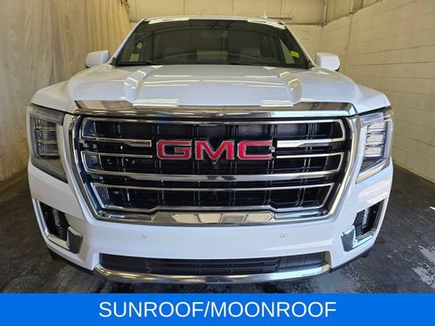 Used 2022 GMC Yukon SLT w/ SLT Luxury Package AWD/4WD image 3