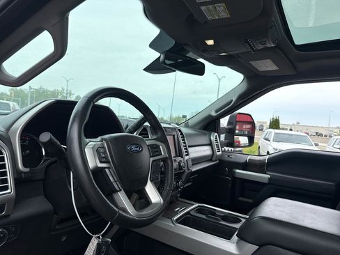 Used 2017 Ford F250 Lariat w/ Lariat Ultimate Package AWD/4WD image 13