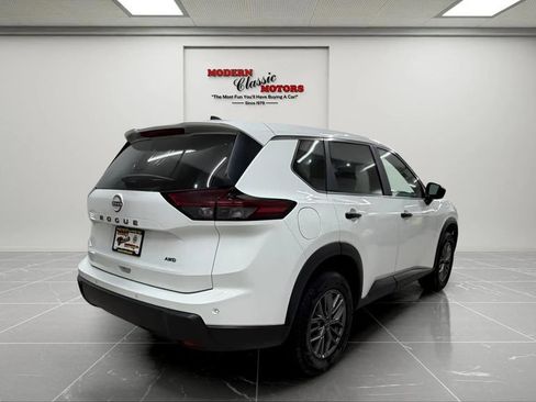 Used 2024 Nissan Rogue S AWD/4WD image 7
