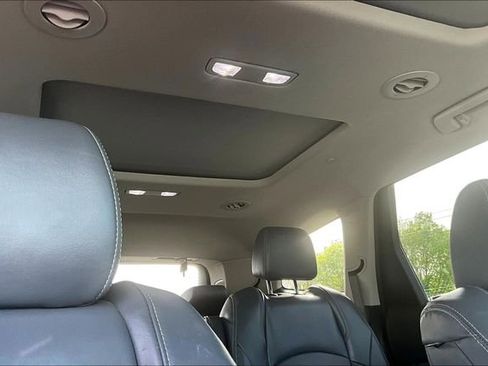 Used 2020 Buick Enclave Essence w/ LPO, Luxury Package AWD/4WD image 23