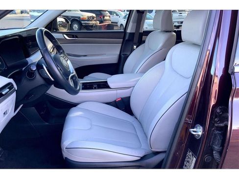 Used 2024 Hyundai Palisade SEL w/ Premium Package image 27