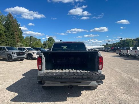Used 2024 GMC Sierra 1500 Elevation AWD/4WD image 8