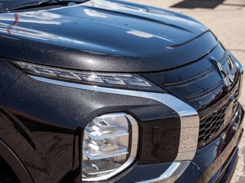 New 2026 Mitsubishi Outlander LE AWD/4WD image 13