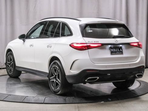 Certified 2025 Mercedes-Benz GLC 300 image 2