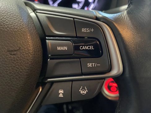 Used 2019 Honda Accord EX-L image 18