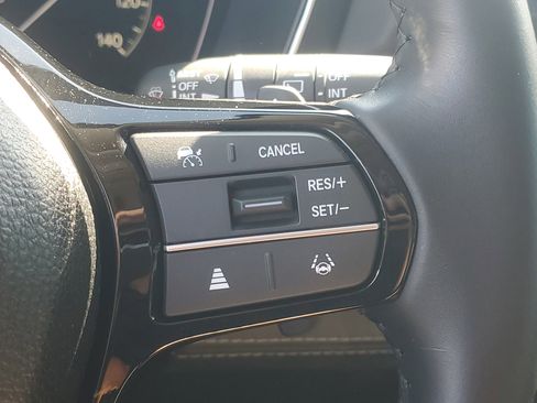 Certified 2025 Honda Pilot Touring image 24