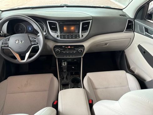 Used 2017 Hyundai Tucson SE w/ SE Popular Package 02 FWD image 13