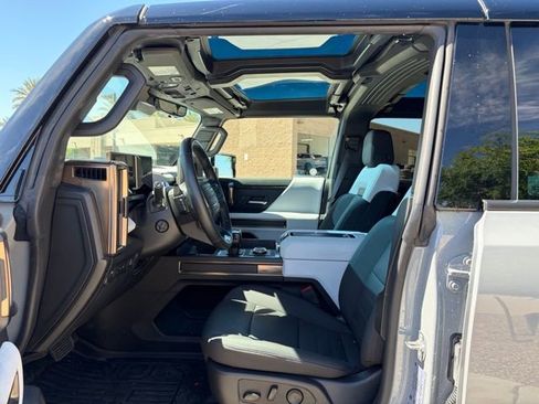 Used 2025 GMC Hummer EV 2X image 12