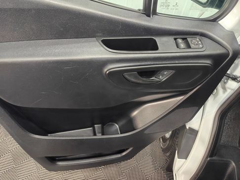 Used 2022 Mercedes-Benz Sprinter 1500 image 55