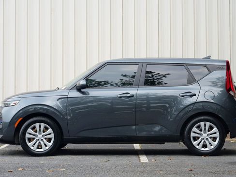 Used 2022 Kia Soul LX FWD image 8