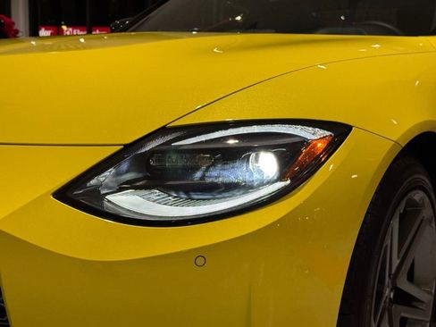 Used 2024 Nissan Z Sport w/ Floor Mat Package image 9