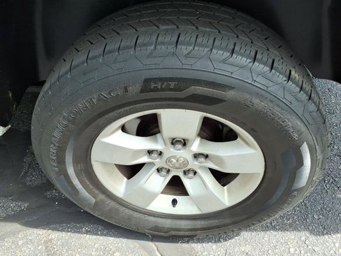 Used 2019 RAM 1500 Tradesman w/ Popular Equipment Group AWD/4WD image 5