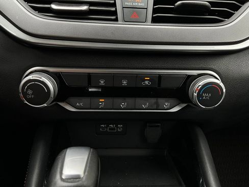 Used 2025 Nissan Altima 2.5 SR image 27