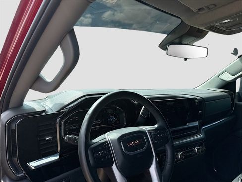 Used 2024 GMC Sierra 3500 SLE w/ SLE Value Package image 11