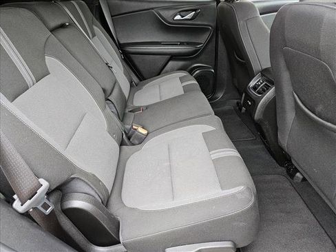 Used 2025 Chevrolet Blazer LT FWD image 18