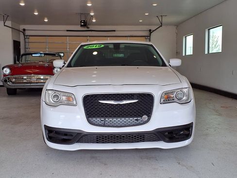 Used 2019 Chrysler 300 Touring w/ Driver Convenience Group RWD image 20