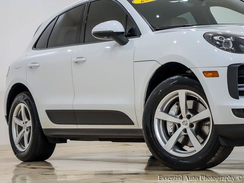 Used 2020 Porsche Macan w/ Driver Memory Package AWD/4WD image 4