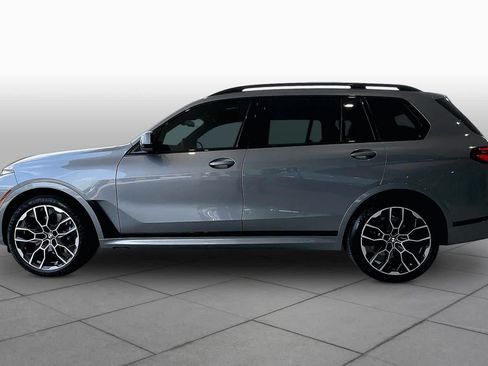 Used 2025 BMW X7 xDrive40i w/ M Sport Package AWD/4WD image 32