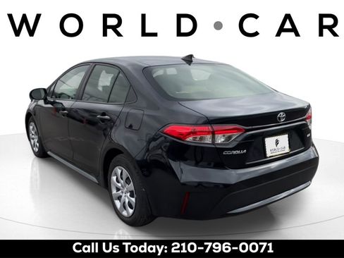 Used 2022 Toyota Corolla LE w/ Carpet Mat Package (TMS) image 5