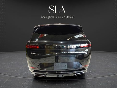Used 2023 Land Rover Range Rover Sport SE AWD/4WD image 5