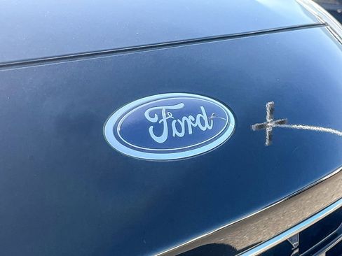 Used 2021 Ford Escape SE w/ SE Sport Appearance Package image 12