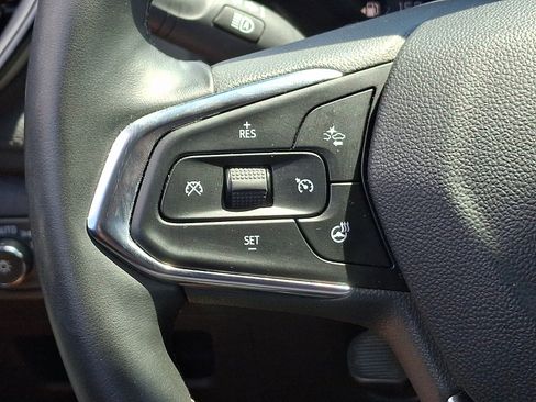 Used 2025 Chevrolet TrailBlazer LT w/ LT Cold Weather Package AWD/4WD image 20