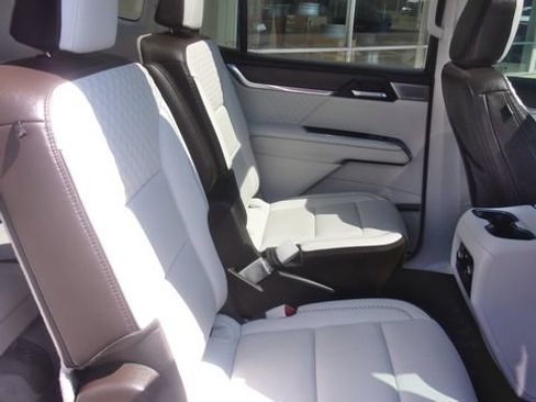 Used 2025 GMC Acadia Denali w/ Super Cruise Package AWD/4WD image 36