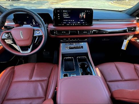 New 2025 Lincoln Aviator Reserve w/ Illumination Package image 5